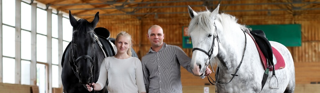 owners with horses Mobile Depot, Atlanta, GA